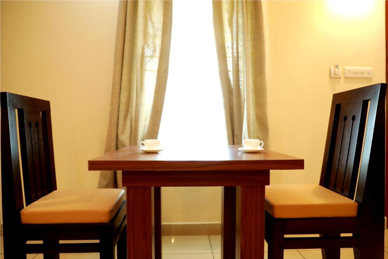 Wayanad Royal Crown Hotel Kalpetta Exterior photo