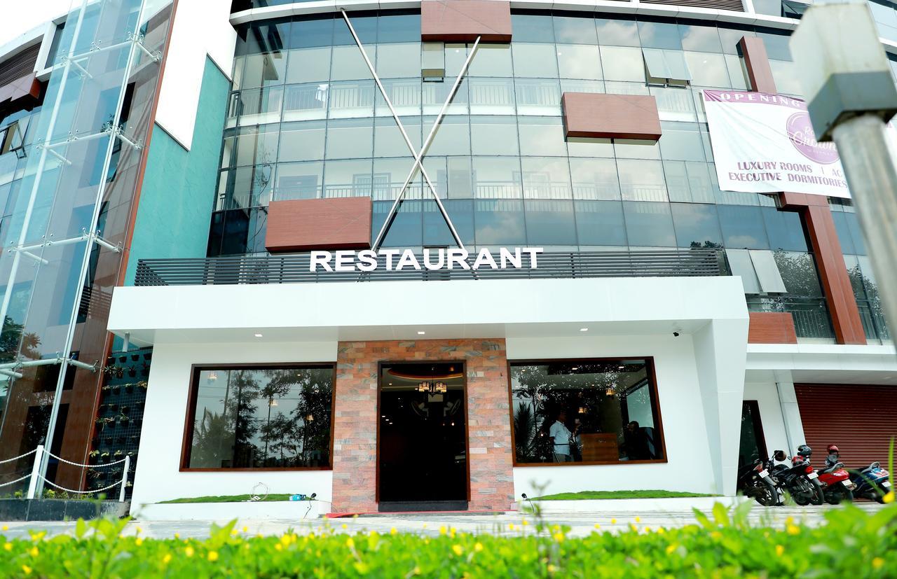 Wayanad Royal Crown Hotel Kalpetta Exterior photo