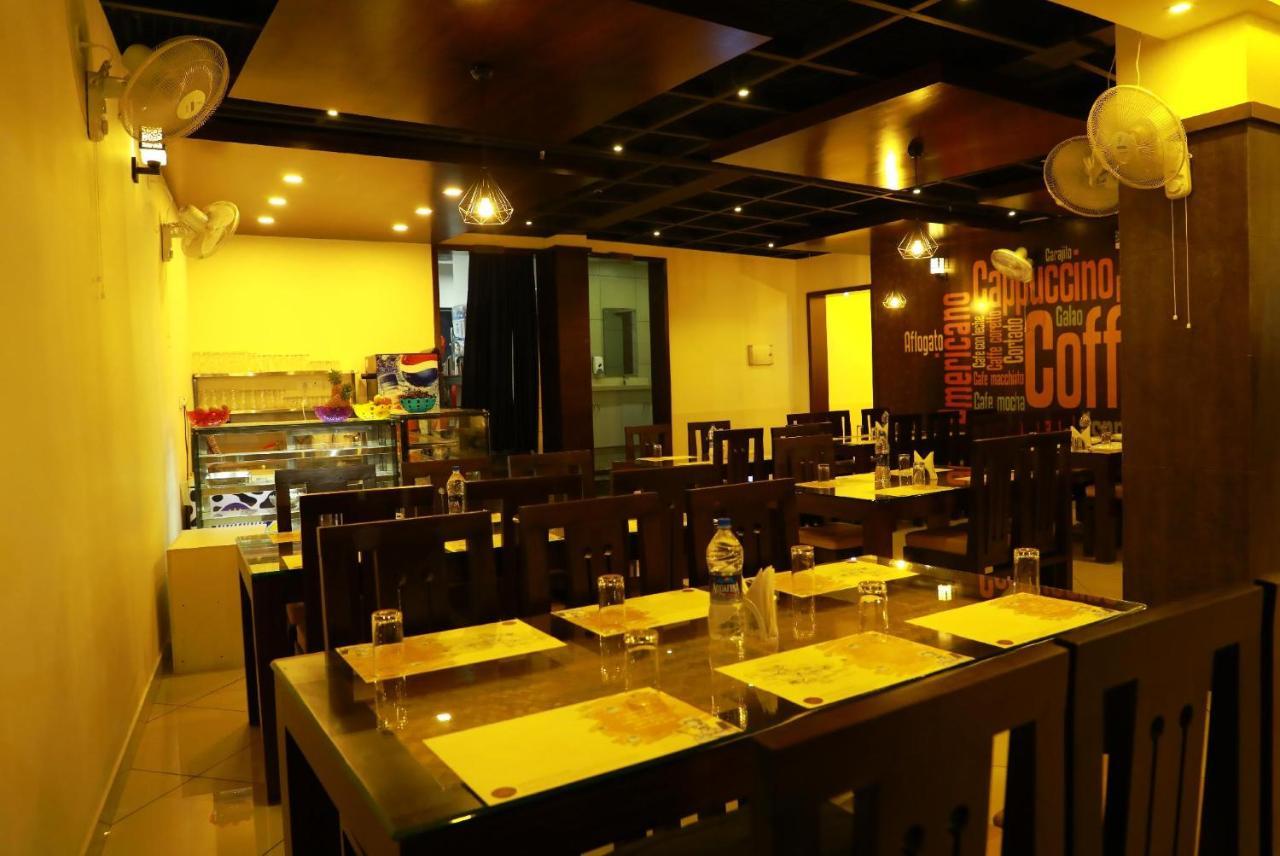 Wayanad Royal Crown Hotel Kalpetta Exterior photo